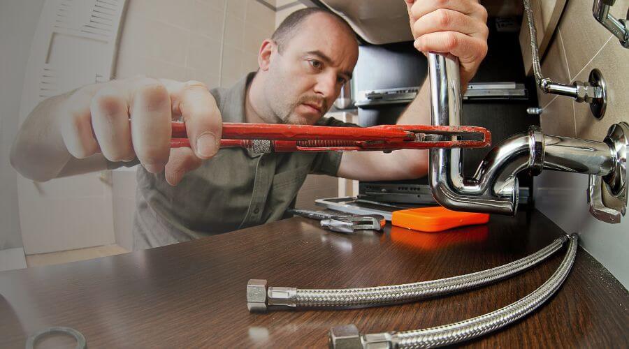 Expert burst pipe repair services in Greene, IA